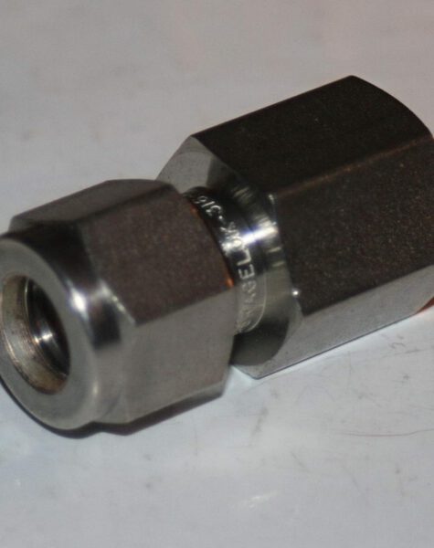 HM0112 STAINLESS STEEL FEMALE CONNECTOR4 HM0112 STAINLESS STEEL FEMALE CONNECTOR4