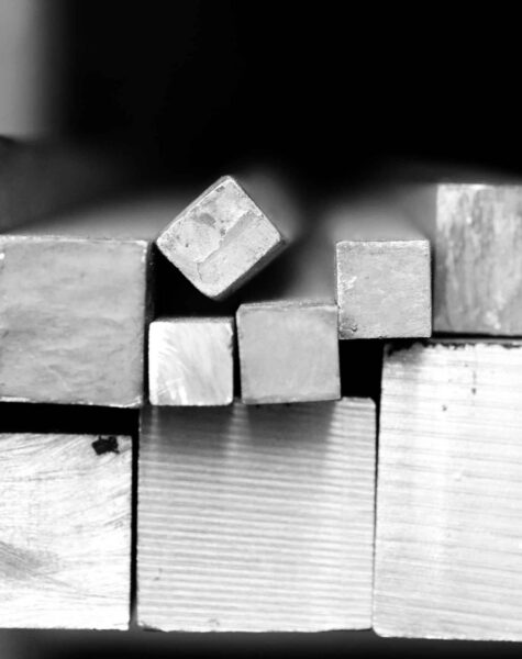 STAINLESS STEEL SQUARE BARS99