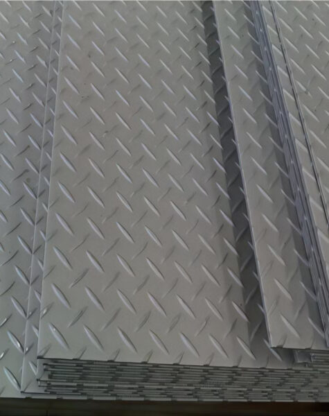 HM0070 STEEL CHEQUERED PLATES